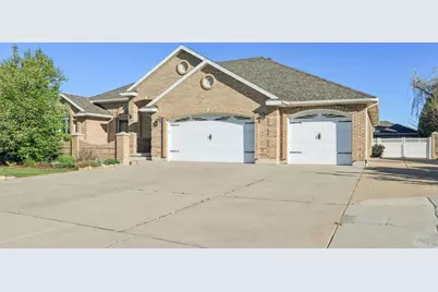 4164 S 2400 W, Roy, UT 84067 - Photo 2