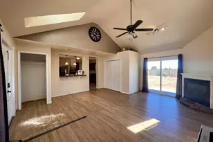 260 W 400 N, Fillmore, UT 84631 - Photo 2