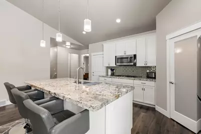 306 E Bella Vida Dr, North Salt Lake, UT 84054 - Photo 10