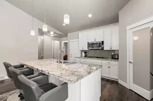 306 E Bella Vida Dr, North Salt Lake, UT 84054 - Photo 10