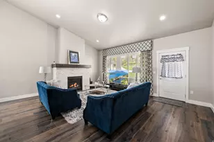 306 E Bella Vida Dr, North Salt Lake, UT 84054 - Photo 14
