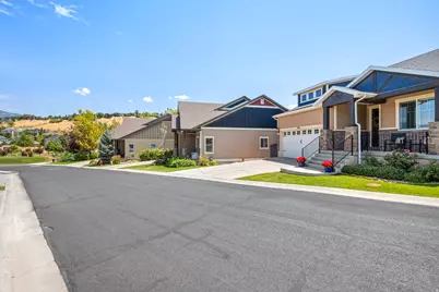 306 E Bella Vida Dr, North Salt Lake, UT 84054 - Photo 4