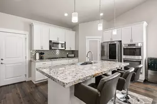 306 E Bella Vida Dr, North Salt Lake, UT 84054 - Photo 8