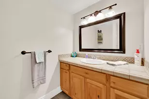 1506 S Lakeview Dr, Bountiful, UT 84010 - Photo 28