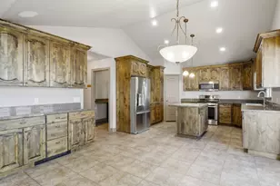 5823 W Round Rock Dr, Herriman, UT 84096 - Photo 8