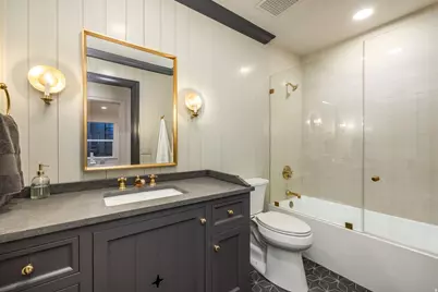 4857 S Viewmont St, Holladay, UT 84117 - Photo 26