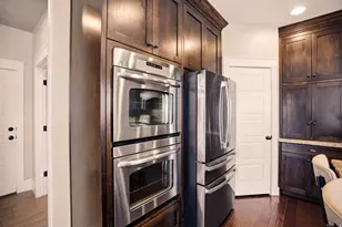 208 E Parkway Cir N, North Salt Lake, UT 84054 - Photo 14