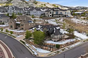 208 E Parkway Cir N, North Salt Lake, UT 84054 - Photo 48