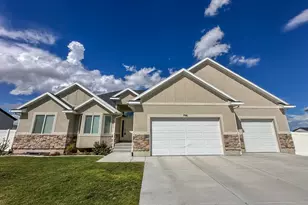 796 W Cherry Orchard Ln, Grantsville, UT 84029 - Photo 2