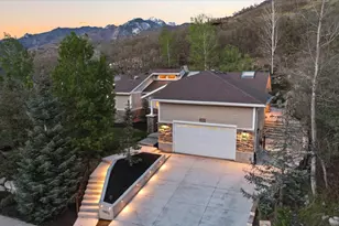 10873 S Lostwood Dr, Sandy, UT 84092 - Photo 2