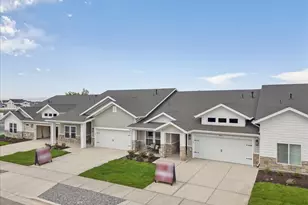 2563 S 2430 W, Syracuse, UT 84075 - Photo 2