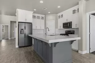 999 N Casitas Loop, Washington, UT 84780 - Photo 4