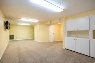 2390 E Bernadine Dr, Salt Lake City, UT 84109 - Photo 40