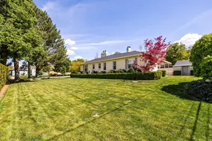 2390 E Bernadine Dr, Salt Lake City, UT 84109 - Photo 16