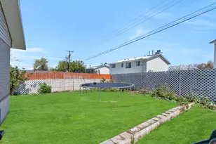 348 N Lakeview Ave E, Tooele, UT 84074 - Photo 24