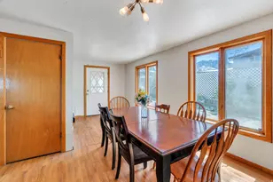 348 N Lakeview Ave E, Tooele, UT 84074 - Photo 6