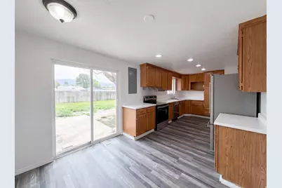 408 N 1500 W, Clinton, UT 84015 - Photo 8