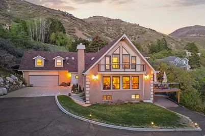 2686 E Bonneville Terrace Dr, Ogden, UT 84403 - Photo 10