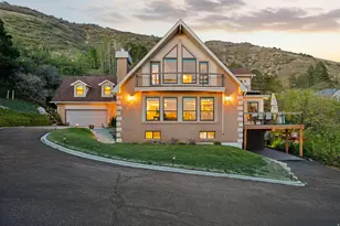 2686 E Bonneville Terrace Dr, Ogden, UT 84403 - Photo 6