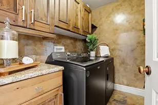5526 W Emmeline Dr, Herriman, UT 84096 - Photo 18