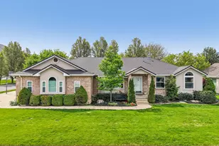 2764 E 25 S, Layton, UT 84040 - Photo 2