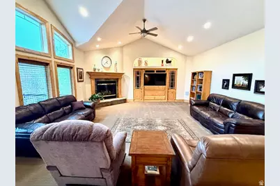 596 E 4190 N #5, Provo, UT 84604 - Photo 8