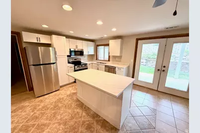 596 E 4190 N #5, Provo, UT 84604 - Photo 22
