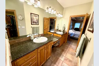 596 E 4190 N #5, Provo, UT 84604 - Photo 16