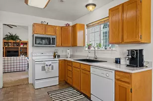 932 N 1760 W, Provo, UT 84604 - Photo 6
