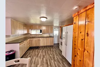 665 E Main St, Wellington, UT 84542 - Photo 4