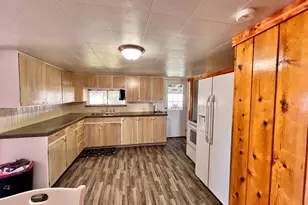 665 E Main St, Wellington, UT 84542 - Photo 4