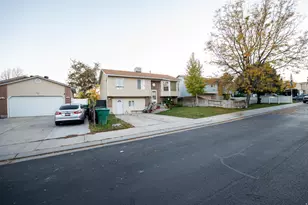 4983 W Shooting Star Ave S, West Jordan, UT 84081 - Photo 2
