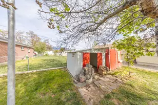 1887 W Myers Ln, Riverton, UT 84065 - Photo 32