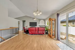 5464 W Mayflower St S, West Jordan, UT 84081 - Photo 10