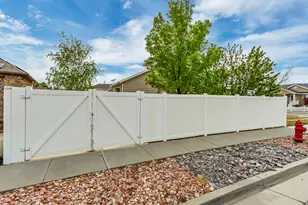 5464 W Mayflower St S, West Jordan, UT 84081 - Photo 32