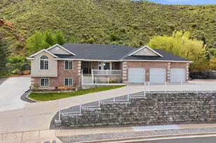 384 Imperial Dr, Morgan, UT 84050 - Photo 2