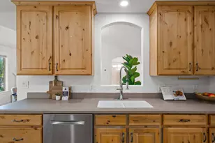 6667 W 10380 N, Highland, UT 84003 - Photo 10