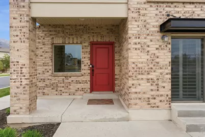 91 N Rio Grand Ave, Farmington, UT 84025 - Photo 4