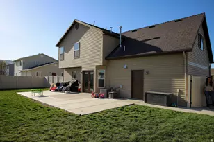 735 S Hillcrest Loop, Malad City, ID 83252 - Photo 4