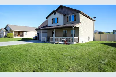 735 S Hillcrest Loop, Malad City, ID 83252 - Photo 2