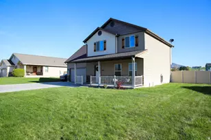735 S Hillcrest Loop, Malad City, ID 83252 - Photo 2