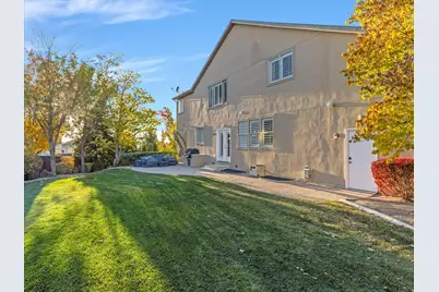 1074 E Black Forest Dr S, Sandy, UT 84094 - Photo 48