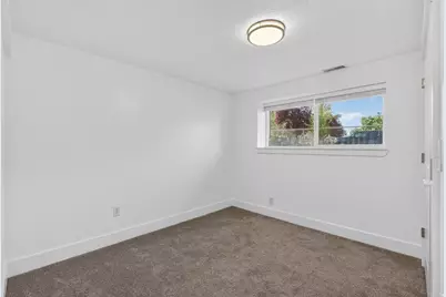 627 E Hilo St, Sandy, UT 84070 - Photo 10