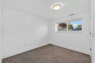 627 E Hilo St, Sandy, UT 84070 - Photo 10