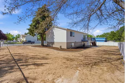 627 E Hilo St, Sandy, UT 84070 - Photo 16