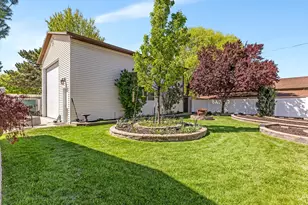 9714 S 575 E, Sandy, UT 84070 - Photo 36