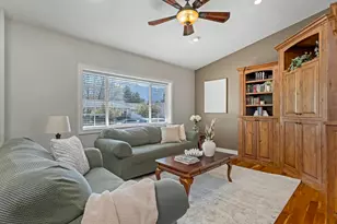 9714 S 575 E, Sandy, UT 84070 - Photo 10