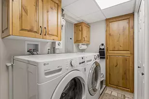 9714 S 575 E, Sandy, UT 84070 - Photo 30