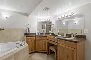 9714 S 575 E, Sandy, UT 84070 - Photo 32