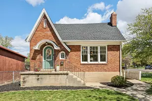 195 E 100 N, Bountiful, UT 84010 - Photo 2
